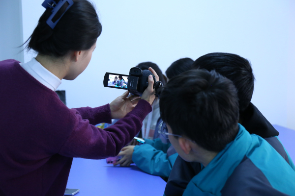 賦能青春 助力成長(zhǎng)—蘭州新華短視頻制作學(xué)生團(tuán)隊(duì)培訓(xùn)
